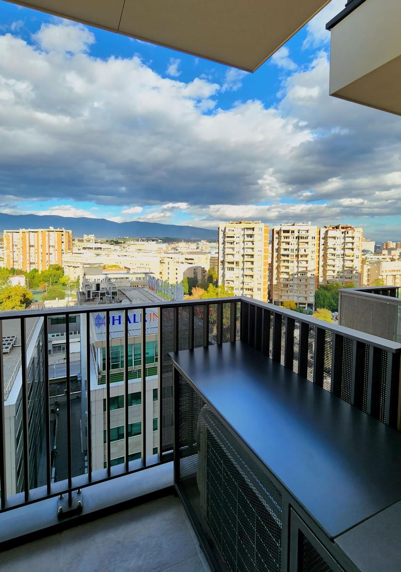 Diamond Residences 10Th Fl. Lux Apt. W/ City View Skopje Exterior photo